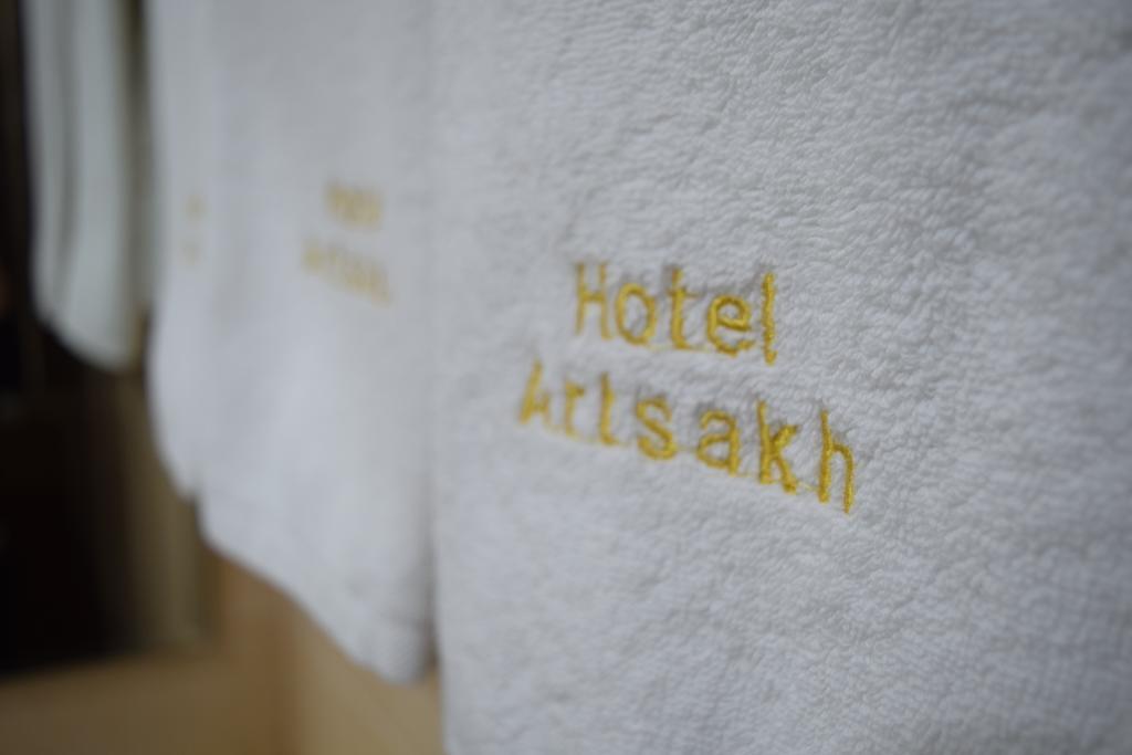 Artsakh Hotel Ереван Екстериор снимка