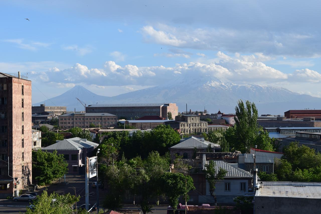 Artsakh Hotel Ереван Екстериор снимка